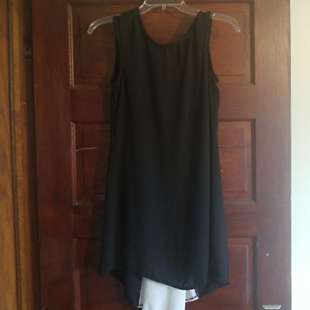 🍒 3 for $10 Sheer black and white dress